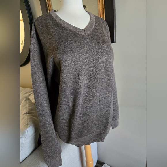 True Rock.    Sweater.  263 - Picture 3 of 5